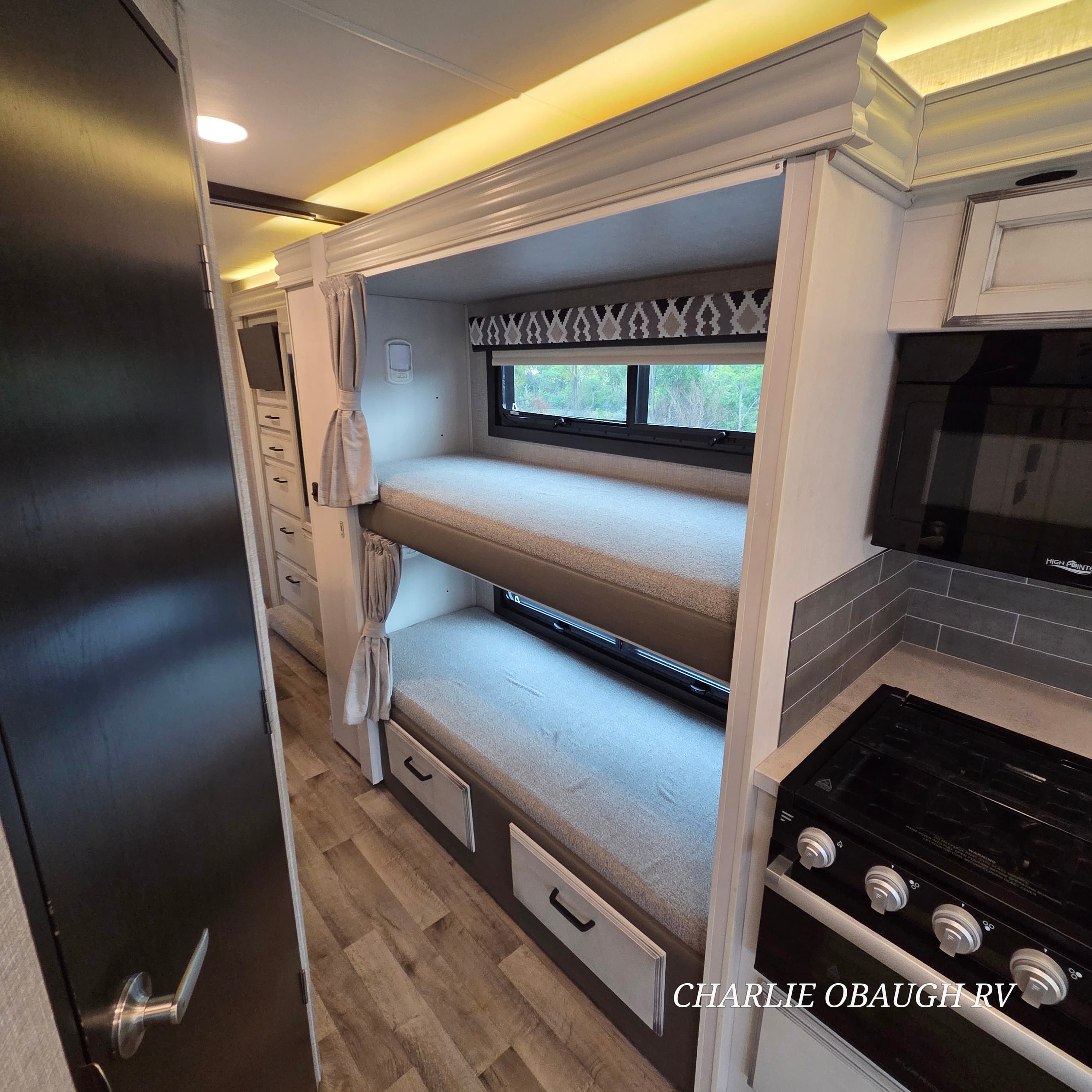 Pre-Owned 2022 Jayco Greyhawk 31F - photo - 32